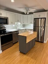 9 Collette Rd, Unit In-law apt. in Wakefield, MA - Building Photo