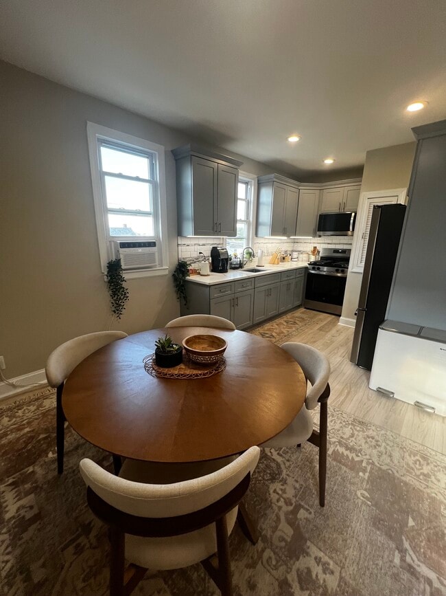 52 Krakow St in Garfield, NJ - Foto de edificio - Building Photo