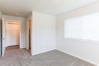 Waterside Apartments in Portland, OR - Building Photo - Interior Photo