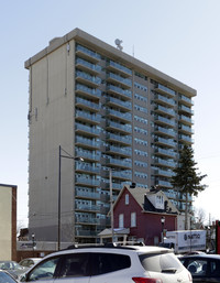 Suites of Somerset in Ottawa, ON - Building Photo - Building Photo