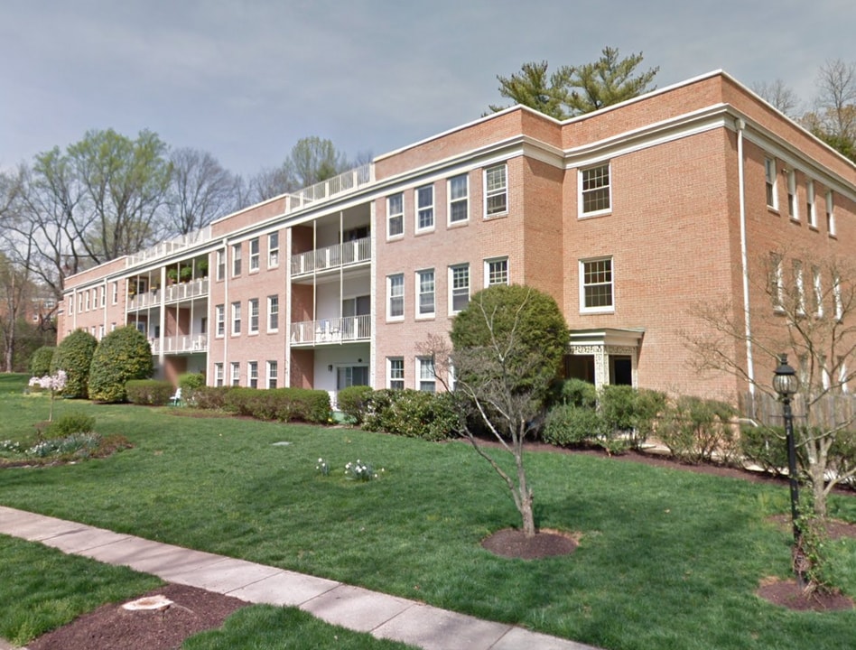 3535 Chevy Chase Lake Dr in Chevy Chase, MD - Building Photo