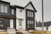 7814-7104 104 Ave NW in Edmonton, AB - Building Photo - Building Photo