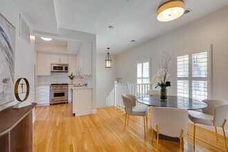242 Shawmut Ave, Unit 1B in Boston, MA - Building Photo - Building Photo