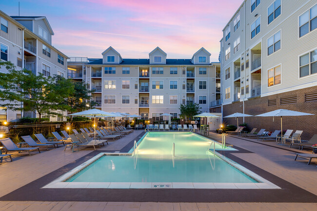 Volair Wesmont in Wood Ridge, NJ - Building Photo - Building Photo