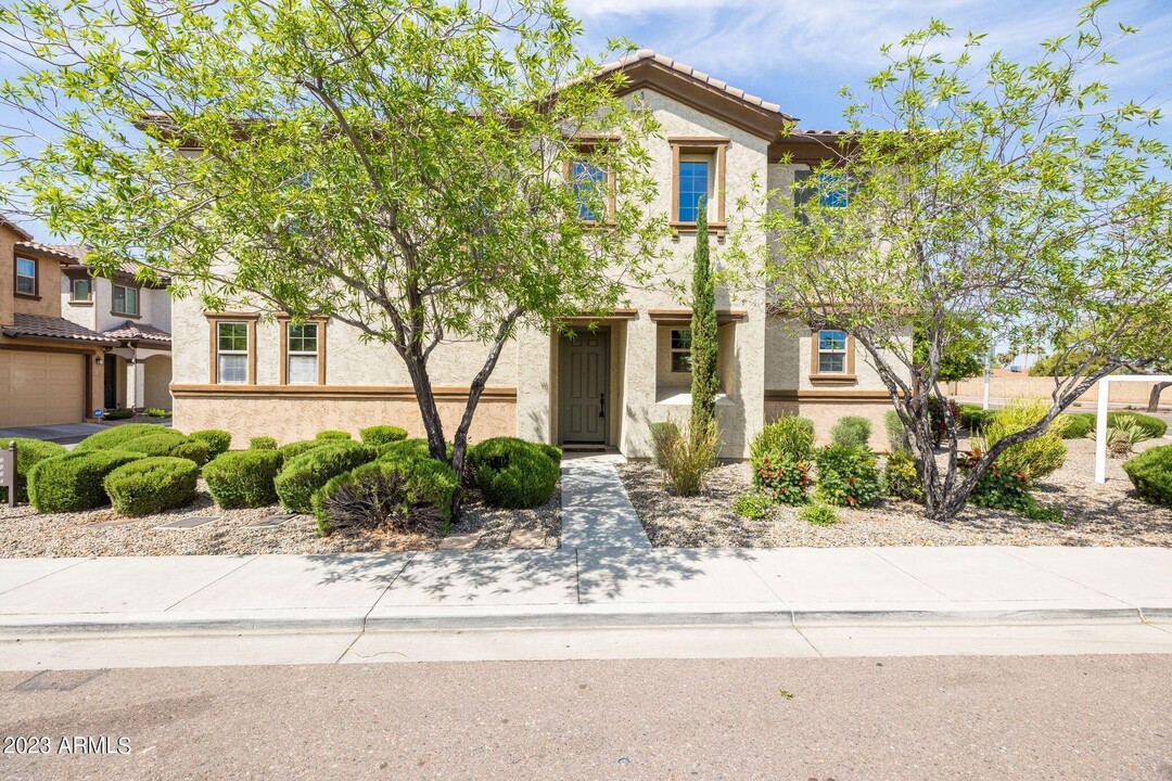 4774 E Tierra Buena Ln in Phoenix, AZ - Building Photo
