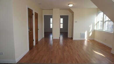 7144 S Wentworth Ave in Chicago, IL - Building Photo - Building Photo