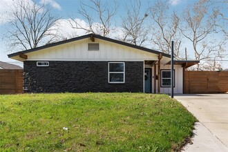 8516 Contour Dr in Austin, TX - Building Photo - Building Photo