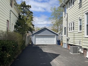 710 N Poplar St in Waukegan, IL - Building Photo - Building Photo