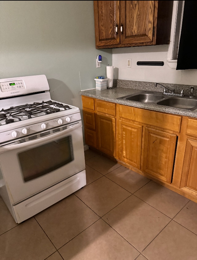 3031 Mistletoe St, Unit D in New Orleans, LA - Foto de edificio - Building Photo