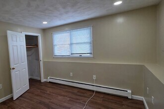 101 Douglas St, Unit 1 in Revere, MA - Building Photo - Building Photo