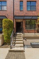 1322 E Sutter Walk in Sacramento, CA - Building Photo