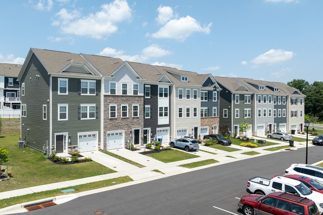 The Villages at White Marsh in Rosedale, MD - Foto de edificio