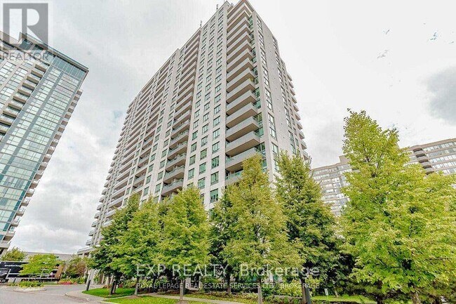 335-335 Rathburn Rd W in Mississauga, ON - Building Photo - Building Photo