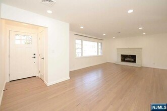 58 Oxford Pl in Glen Rock, NJ - Foto de edificio - Building Photo