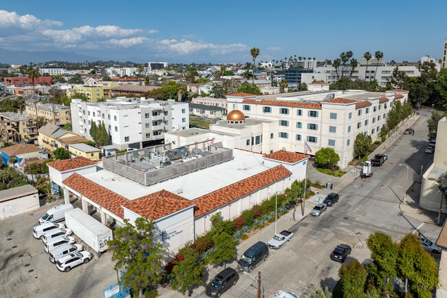 The Hotel Dieu in Los Angeles, CA - Foto de edificio - Building Photo