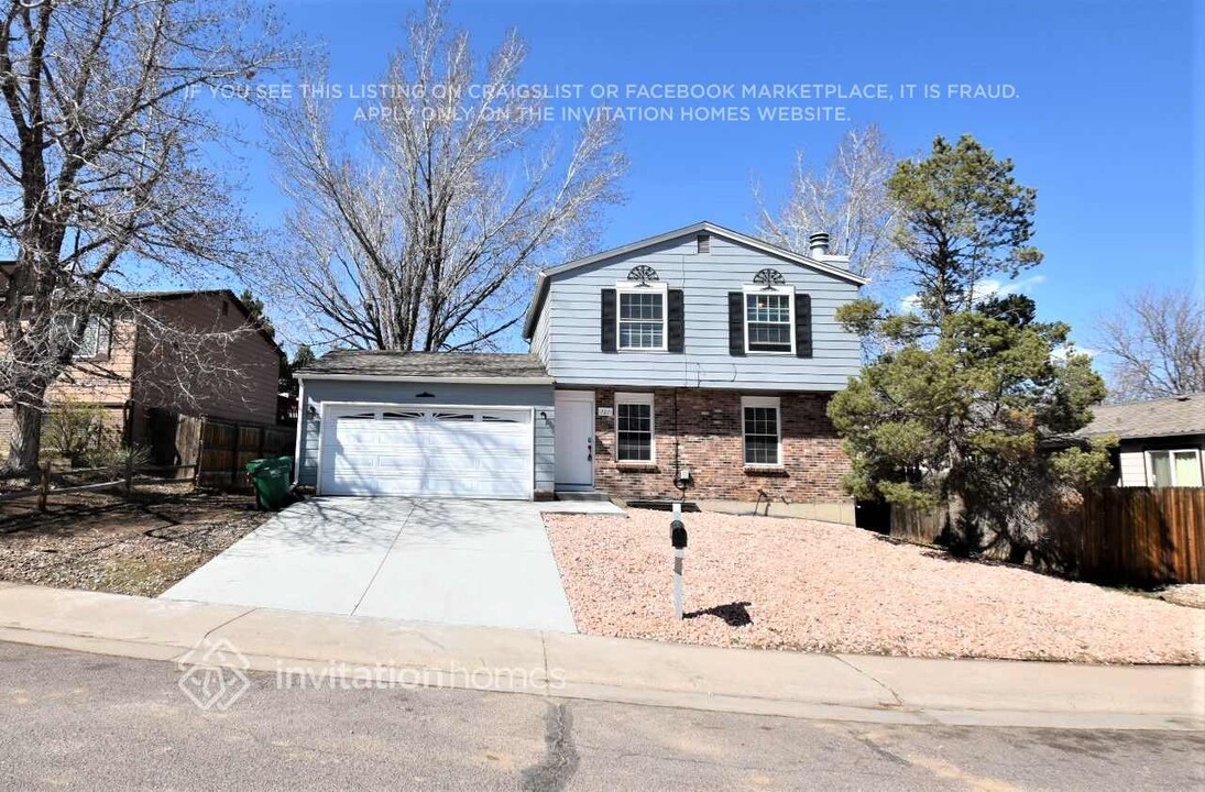 17271 E Oberlin Pl in Aurora, CO - Building Photo