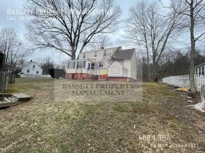 135 Evergreen Ave in Hamden, CT - Building Photo - Building Photo