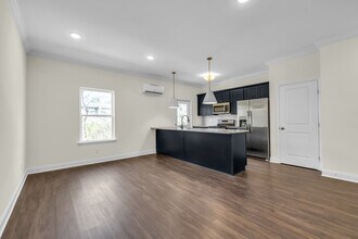 5563 Stream Ln in Chattanooga, TN - Foto de edificio - Building Photo