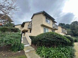 6959 Park Mesa Way in San Diego, CA - Building Photo