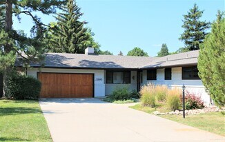 5240 Sun Dial Pl in Boulder, CO - Building Photo