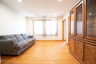 20 Greymere Rd, Unit 2 in Boston, MA - Building Photo