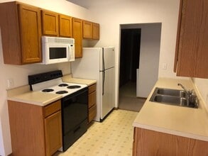 4809-4811-4811 Geyser Blvd in Columbia, MO - Building Photo - Building Photo