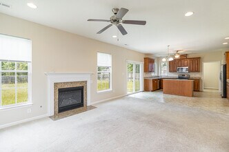 103 Dartmouth Dr in Yorktown, VA - Building Photo - Building Photo