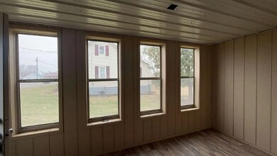 409 Mammoth Cave St in Cave City, KY - Building Photo - Building Photo