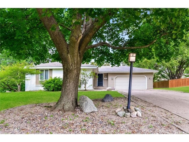 property at 3820 Union Terrace Ln N