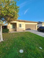 2602 Gem Ct in Imperial, CA - Building Photo