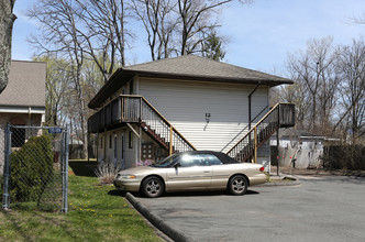 12 Spring St in Plainville, CT - Building Photo - Building Photo