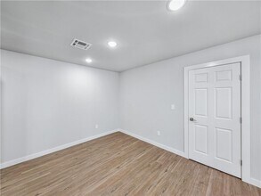 6304 NW Kathleen St in Bentonville, AR - Building Photo - Building Photo