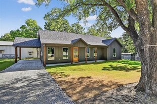 79 Meadow Lake Dr in Pottsboro, TX - Building Photo