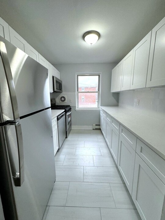 Meadowbrook Gardens in Cedar Grove, NJ - Foto de edificio