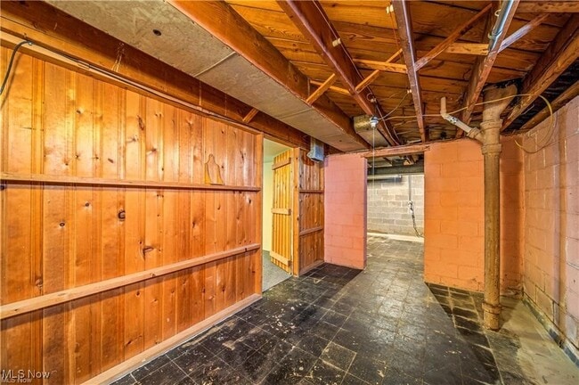 property at 21516 Halworth Rd