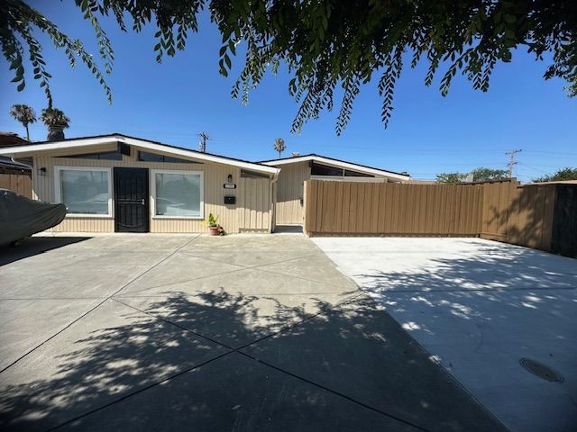 property at 1785 S King Rd