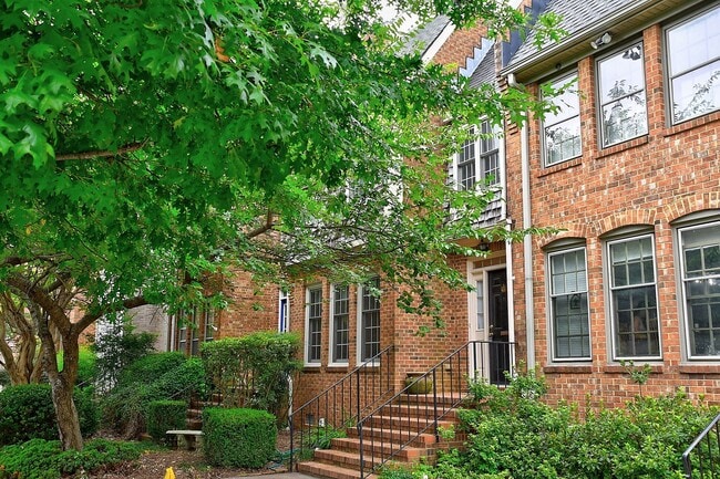 809 Colonial Ave in Norfolk, VA - Building Photo - Building Photo
