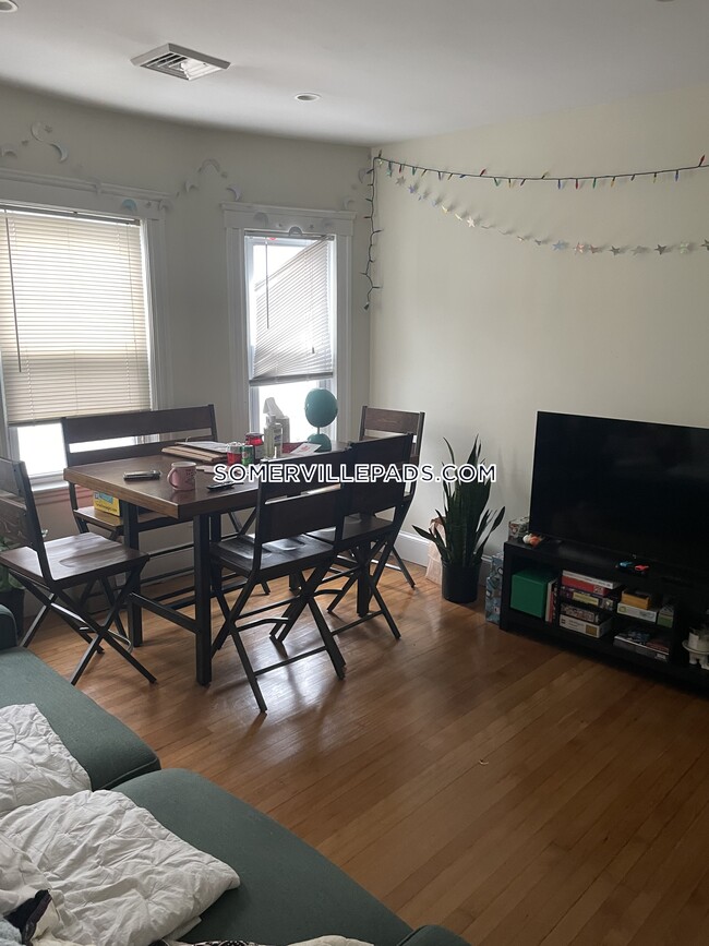 168 Alewife Brook Pkwy in Somerville, MA - Building Photo - Building Photo