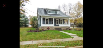407 Glendale Blvd in Valparaiso, IN - Building Photo