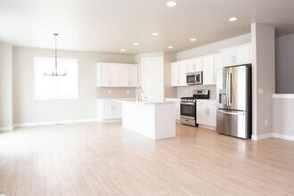 3880 Safflower Dr in Eagle Mountain, UT - Building Photo - Building Photo