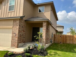 13915 Borolanite Dr in San Antonio, TX - Building Photo - Building Photo