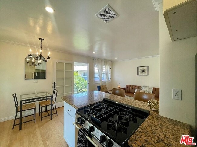 1212 10th St in Santa Monica, CA - Building Photo - Building Photo