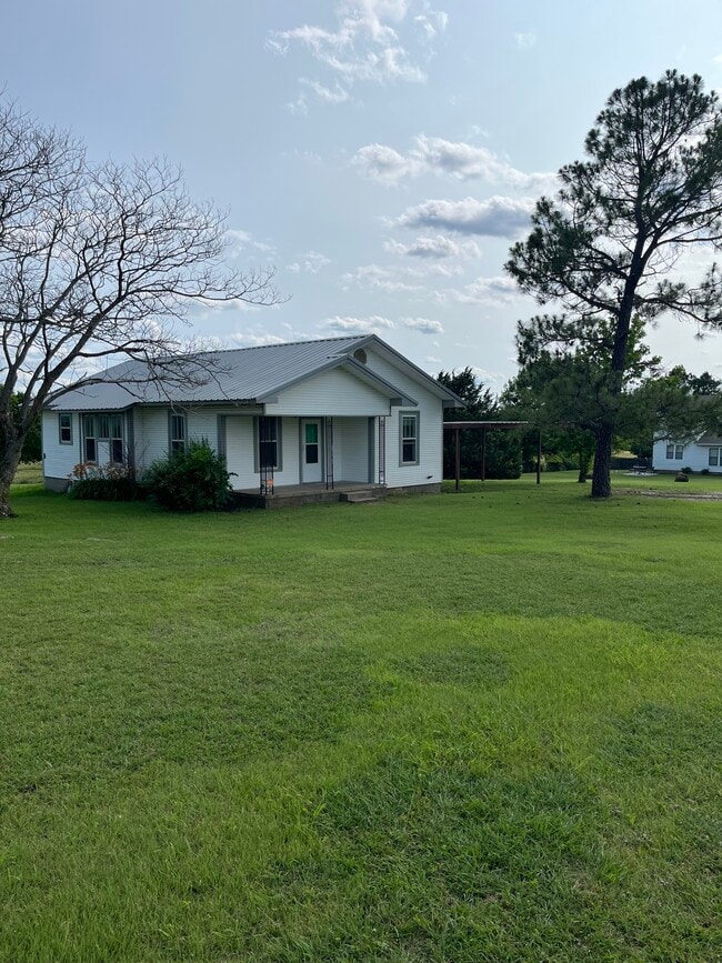 6467 Prairie Valley Rd in Ardmore, OK - Building Photo - Building Photo