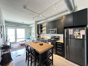 941 W Belmont Ave in Chicago, IL - Building Photo - Building Photo
