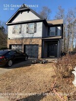 526 Grenier Terrace NE in Lawrenceville, GA - Building Photo
