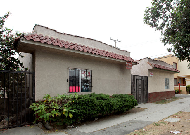 627-629 W 3rd St in Long Beach, CA - Building Photo - Building Photo