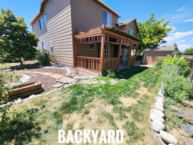 2060 Dewhirst Dr, Unit 3 in Colorado Springs, CO - Foto de edificio - Building Photo