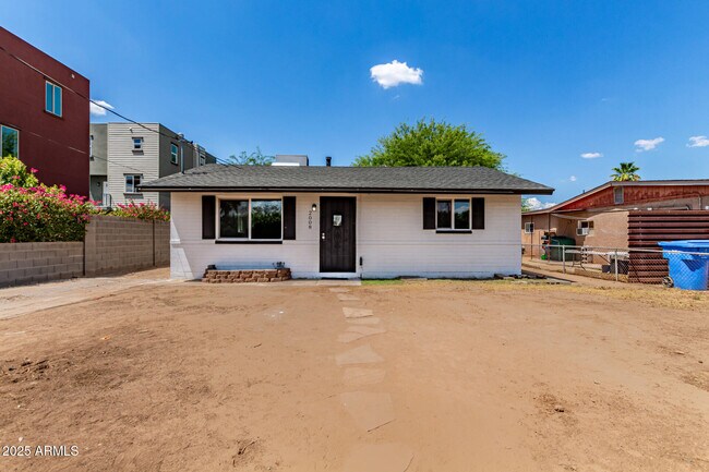 property at 2008 W Lawrence Rd