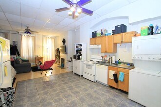 2004 Chestnut St in Philadelphia, PA - Building Photo - Building Photo