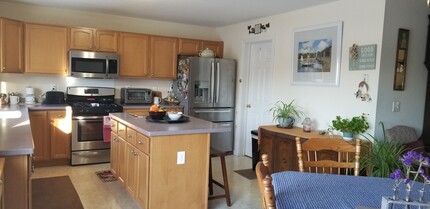7B Farnum Ct, Unit 7b in Hudson, NH - Building Photo - Building Photo